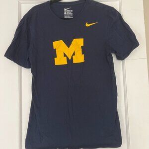 Michigan Nike Tee Athletic Cut Small